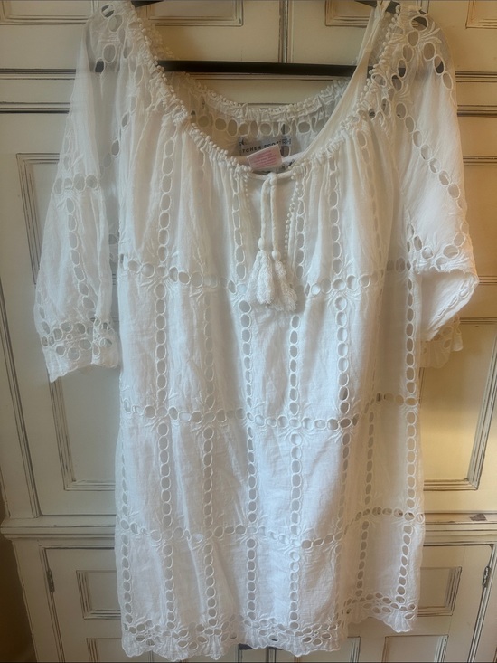 Gretchen scott Dresses & Skirts - Gretchen Scott  White Eyelet Dress